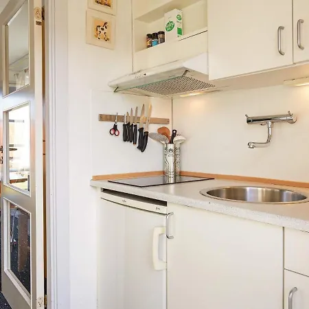 Standard With Small Kitchen, Σπίτι διακοπών Gudhjem