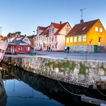 Standard With Small Kitchen,