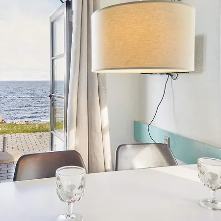 Standard With Small Kitchen, Σπίτι διακοπών Gudhjem