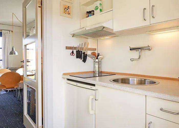 Standard With Small Kitchen, Tatil Evi Gudhjem